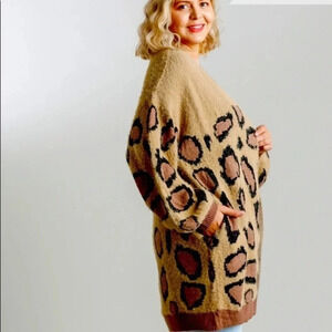 NWT umgee Boutique Soft leopard Animal Print Cardigan Sweater casual boho layer